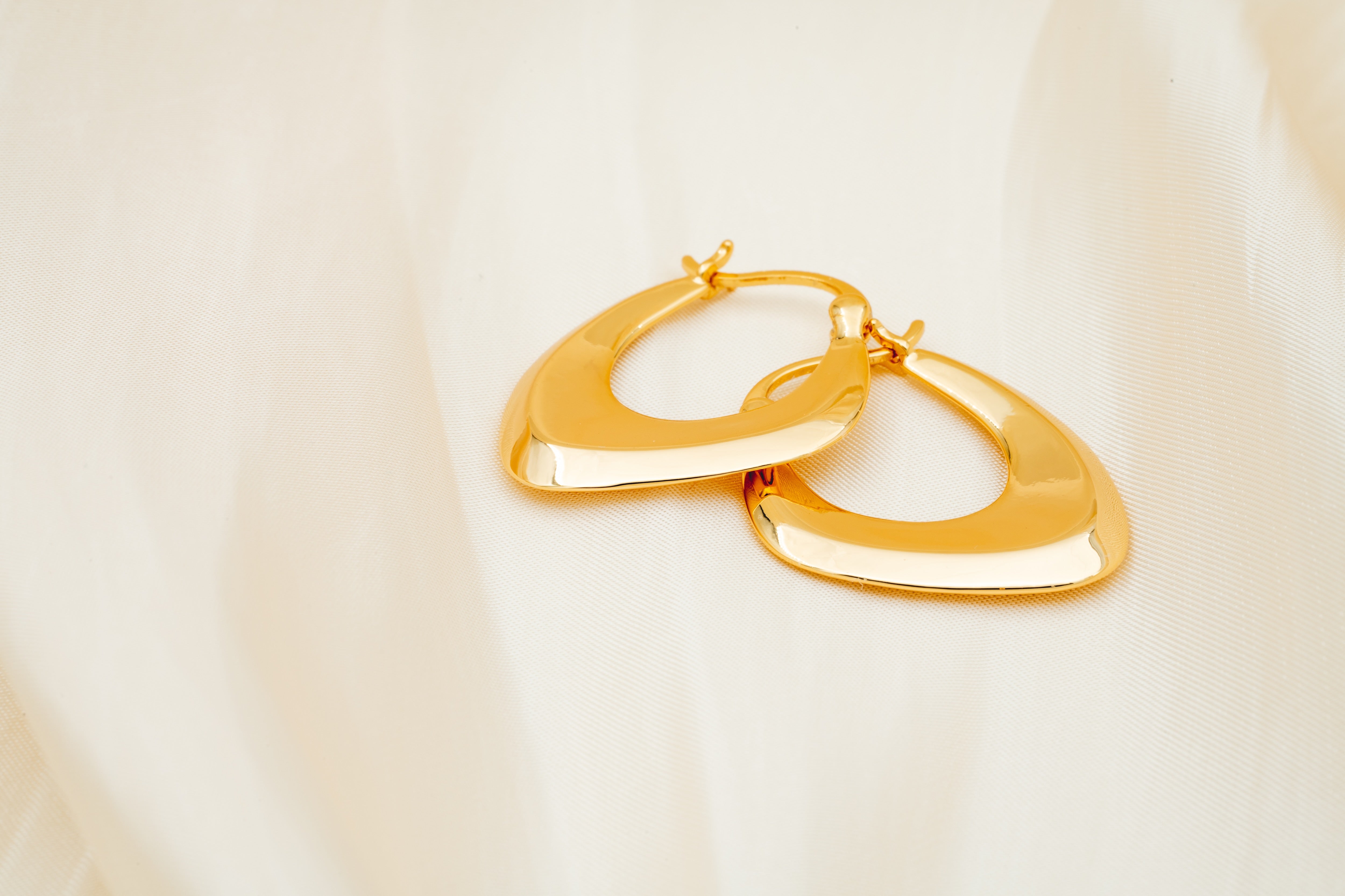 Dual-Tone Minimalist Hoop Earrings