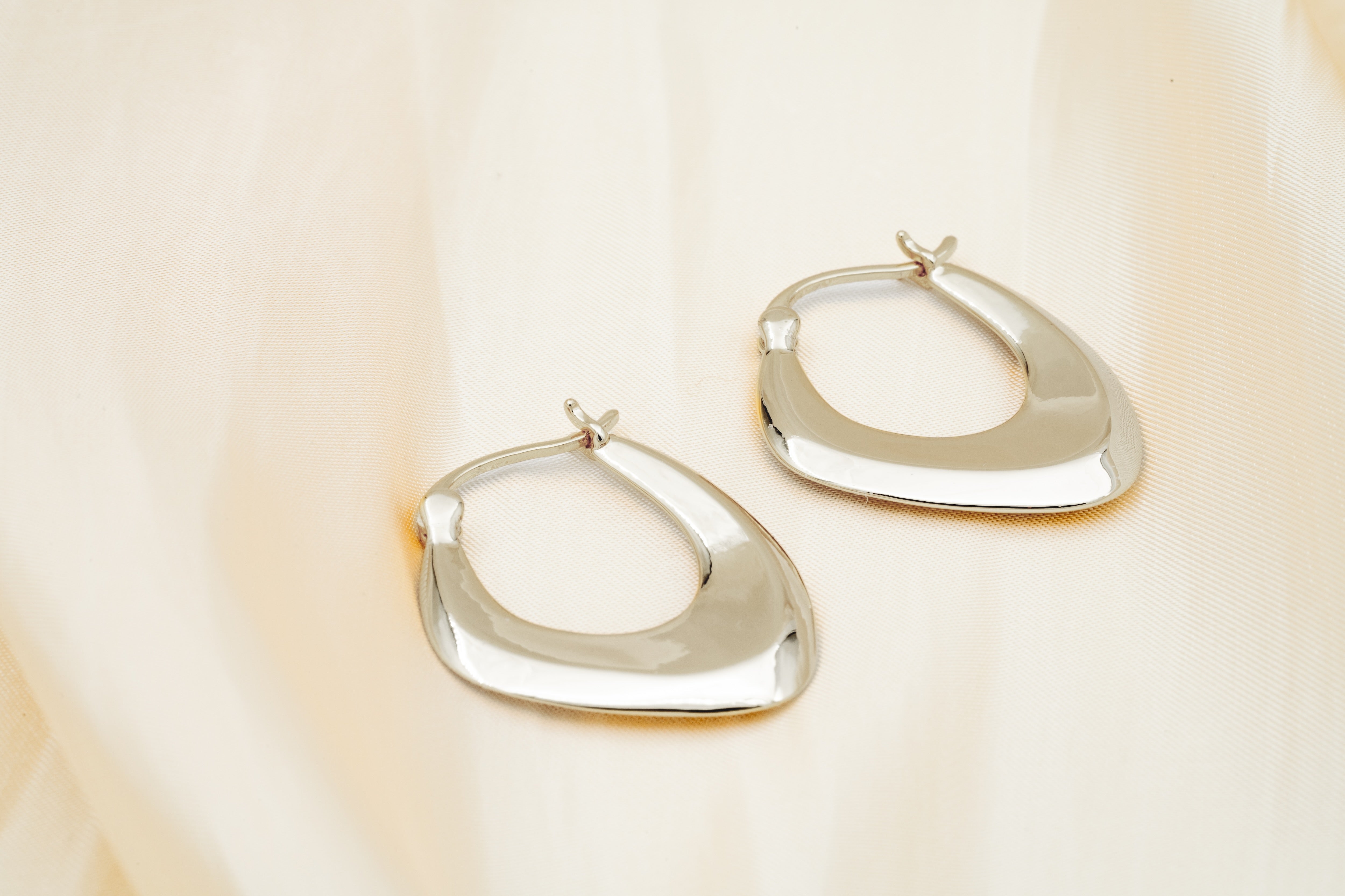 Dual-Tone Minimalist Hoop Earrings