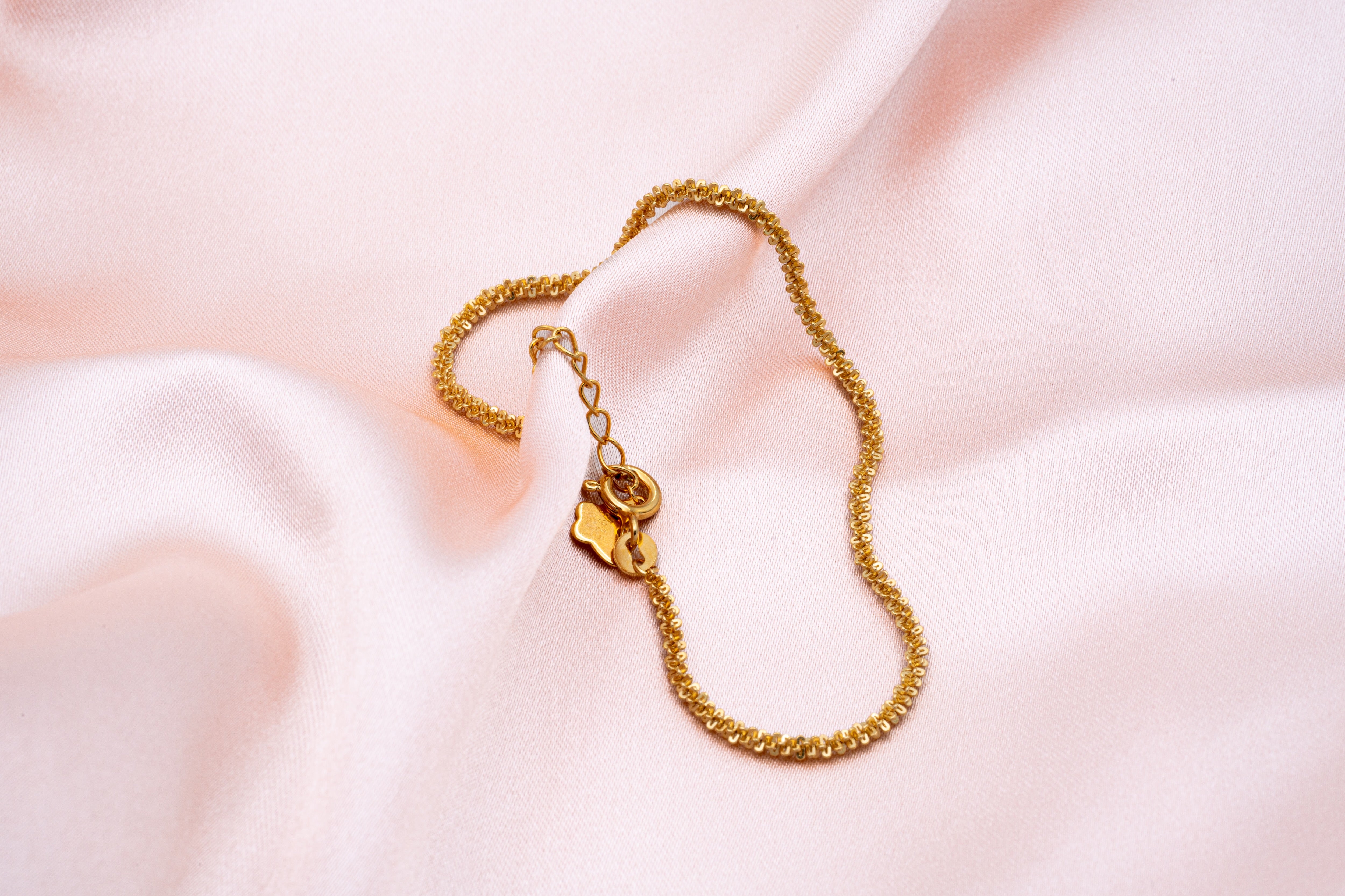 Golden Chain-Link Bracelet